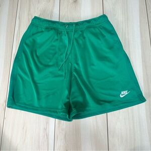 Nike Men's Club Mesh Flow Shorts Men's S NWT FN3514-365 Green above knee
